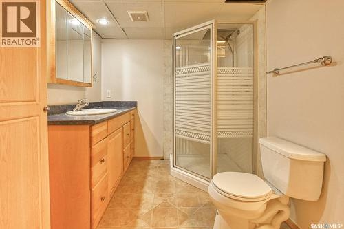 1321 Jubilee Avenue, Regina, SK - Indoor Photo Showing Bathroom