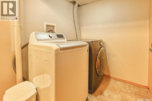 1321 Jubilee Avenue, Regina, SK - Indoor Photo Showing Laundry Room