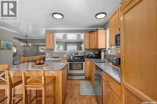 808 Lakeridge Drive, Buckland Rm No. 491, SK - Indoor Photo Showing Kitchen With Double Sink