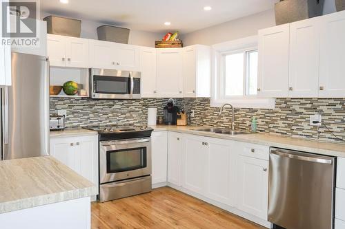 87 Murton Ave, Sault Ste. Marie, ON - Indoor Photo Showing Kitchen With Double Sink With Upgraded Kitchen