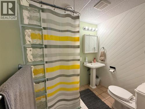 466 Second Avenue, Rivervale, BC - Indoor Photo Showing Bathroom