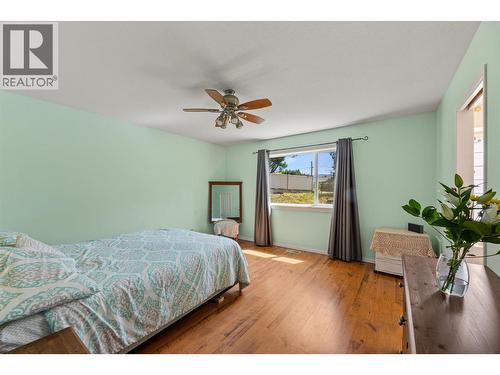 1881 Portland Place, Kelowna, BC - Indoor Photo Showing Bedroom