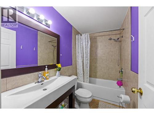 Basement bathroom - 1881 Portland Place, Kelowna, BC - Indoor Photo Showing Bathroom