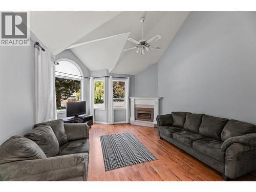 1881 Portland Place, Kelowna, BC - Indoor Photo Showing Living Room With Fireplace
