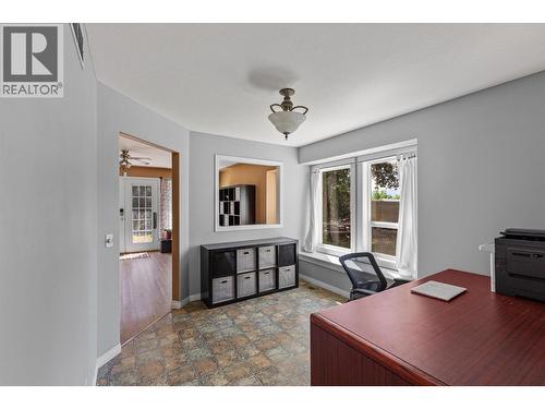 1881 Portland Place, Kelowna, BC - Indoor