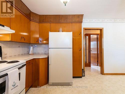 167 Wellington Street, Port Colborne (Killaly East), ON - Indoor Photo Showing Kitchen