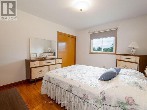 167 Wellington Street, Port Colborne (Killaly East), ON - Indoor Photo Showing Bedroom
