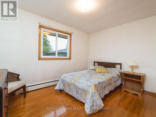 167 Wellington Street, Port Colborne (Killaly East), ON - Indoor Photo Showing Bedroom
