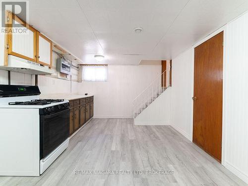 167 Wellington Street, Port Colborne (Killaly East), ON - Indoor Photo Showing Kitchen