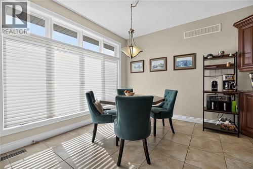 1622 Lena Court, Sarnia, ON - Indoor Photo Showing Dining Room