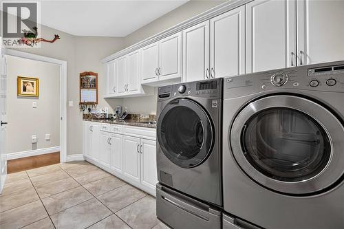 1622 Lena Court, Sarnia, ON - Indoor Photo Showing Laundry Room