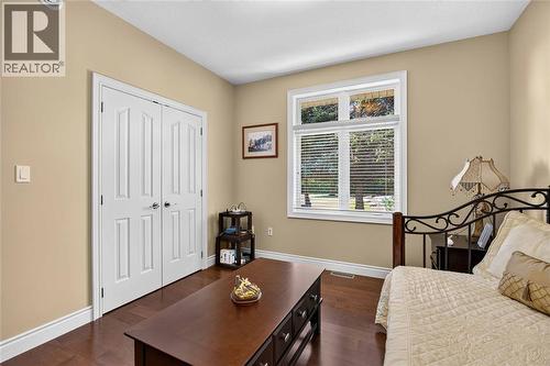1622 Lena Court, Sarnia, ON - Indoor Photo Showing Bedroom