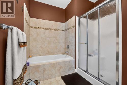 1622 Lena Court, Sarnia, ON - Indoor Photo Showing Bathroom