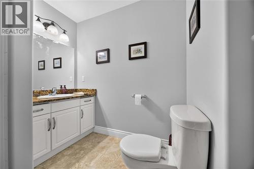1622 Lena Court, Sarnia, ON - Indoor Photo Showing Bathroom