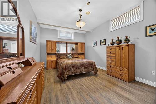 1622 Lena Court, Sarnia, ON - Indoor Photo Showing Bedroom