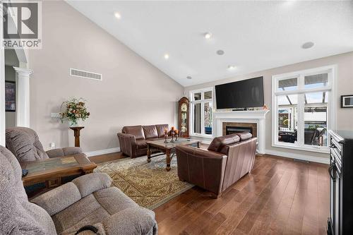 1622 Lena Court, Sarnia, ON - Indoor Photo Showing Living Room With Fireplace