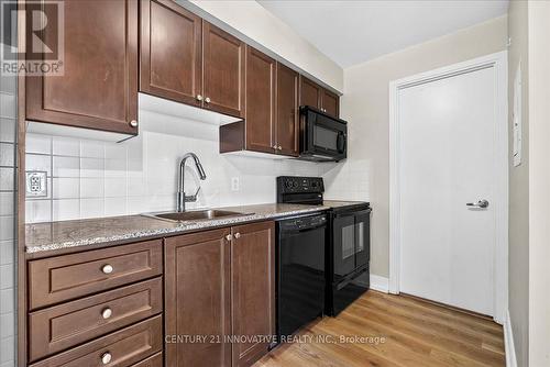 3501 - 125 Village Green Square, Toronto, ON - Indoor Photo Showing Kitchen