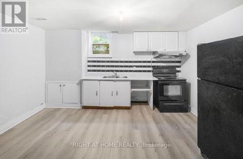 95 Dobson Drive, Ajax, ON - Indoor Photo Showing Kitchen With Double Sink
