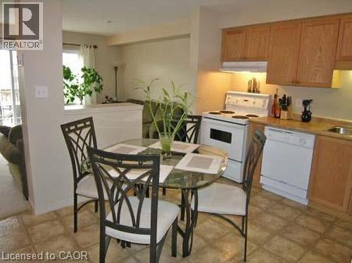 151 Clairfields Drive E Unit# 39, Guelph, ON - Indoor Photo Showing Kitchen