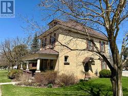 Welcome to 830 Yonge St S - 