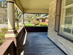 Beautiful wrap around porch - 