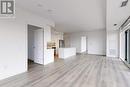 1407E - 20 Gatineau Drive, Vaughan, ON  - Indoor Photo Showing Kitchen 