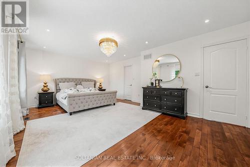 45 Mistleflower Court, Richmond Hill, ON - Indoor Photo Showing Bedroom