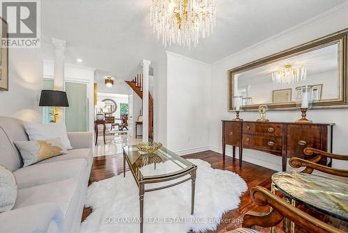 45 Mistleflower Court, Richmond Hill, ON - Indoor Photo Showing Living Room