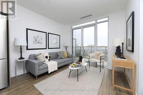 1111 - 1787 St. Clair Avenue W, Toronto, ON - Indoor Photo Showing Living Room