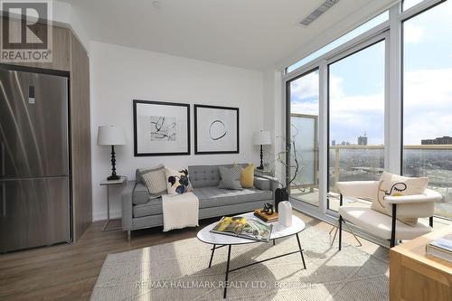 1111 - 1787 St. Clair Avenue W, Toronto, ON - Indoor Photo Showing Living Room