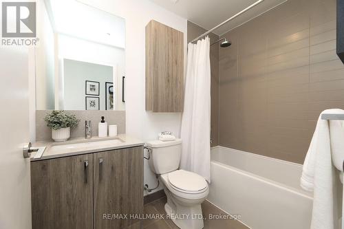1111 - 1787 St. Clair Avenue W, Toronto, ON - Indoor Photo Showing Bathroom