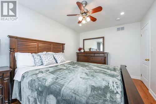 113 Seclusion Crescent, Brampton, ON - Indoor Photo Showing Bedroom