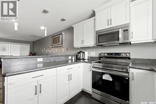 5669 Cederholm Avenue, Regina, SK - Indoor Photo Showing Kitchen