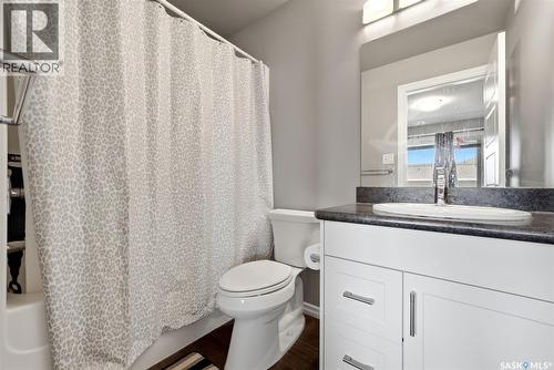 5669 Cederholm Avenue, Regina, SK - Indoor Photo Showing Bathroom