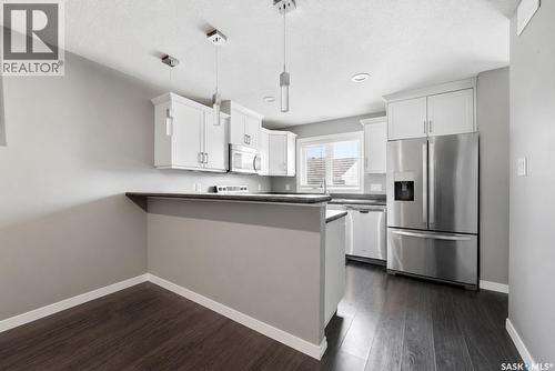 5669 Cederholm Avenue, Regina, SK - Indoor Photo Showing Kitchen
