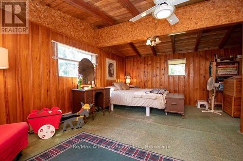 35 Alpine Street, Kawartha Lakes (Lindsay), ON - Indoor Photo Showing Bedroom