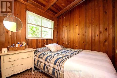 35 Alpine Street, Kawartha Lakes (Lindsay), ON - Indoor Photo Showing Bedroom