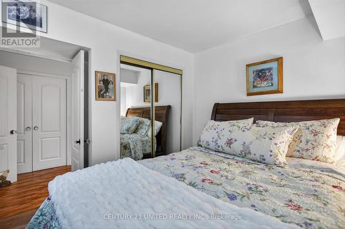 216 Alpine Lake Road, Trent Lakes, ON - Indoor Photo Showing Bedroom