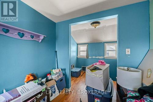 13 Kingscourt Avenue, Kingston (East Of Sir John A. Blvd), ON - Indoor