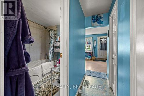 13 Kingscourt Avenue, Kingston (East Of Sir John A. Blvd), ON - Indoor