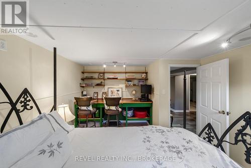 813 Camberley Crescent, Kingston (City Southwest), ON - Indoor Photo Showing Bedroom