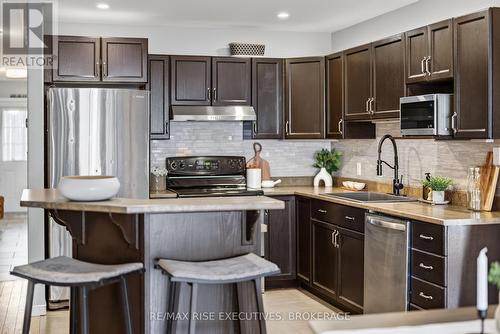 2030 Swanfield Street, Kingston (East Gardiners Rd), ON - Indoor Photo Showing Kitchen With Upgraded Kitchen