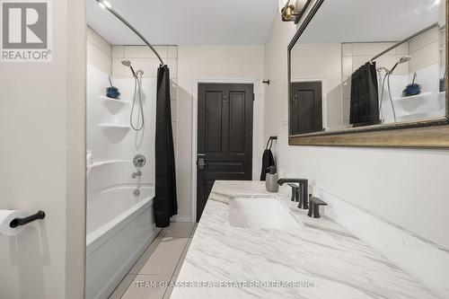 152 Wonham Street S, Ingersoll (Ingersoll - South), ON - Indoor Photo Showing Bathroom