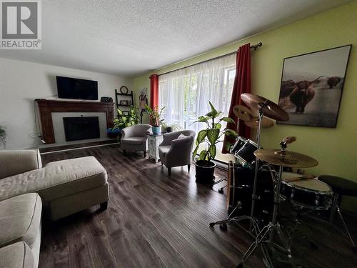 4 Elmwood Crescent, Pasadena, NL - Indoor Photo Showing Living Room With Fireplace
