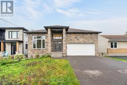 1592 ROSEBELLA AVENUE  Ottawa, ON K1T 1G1