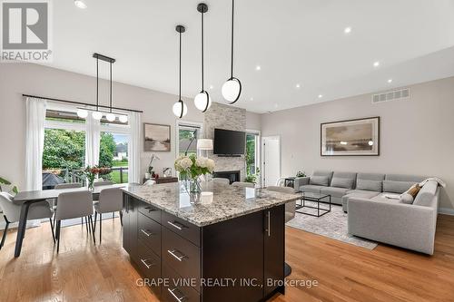 1592 Rosebella Avenue, Ottawa, ON - Indoor