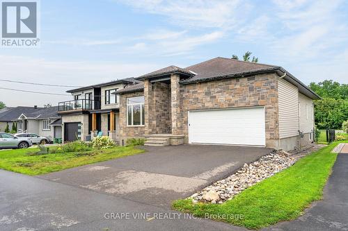 1592 Rosebella Avenue, Ottawa, ON - Outdoor With Facade