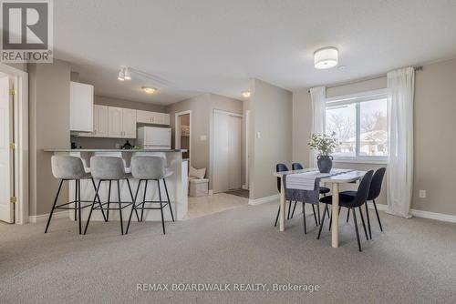 206 Oak Leaf Private, Ottawa, ON - Indoor Photo Showing Dining Room