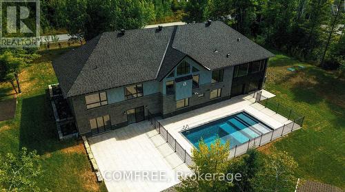 135 Cherryhill Drive, Ottawa, ON - Outdoor