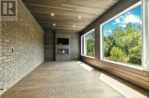 135 Cherryhill Drive, Ottawa, ON - Outdoor With Exterior